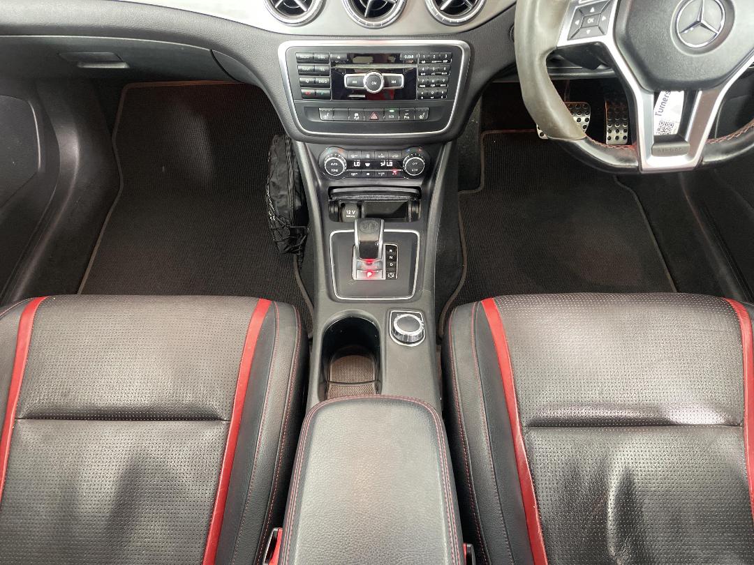 Photo '18' of Mercedes-Benz CLA45 Photo '18' of Mercedes-Benz CLA45