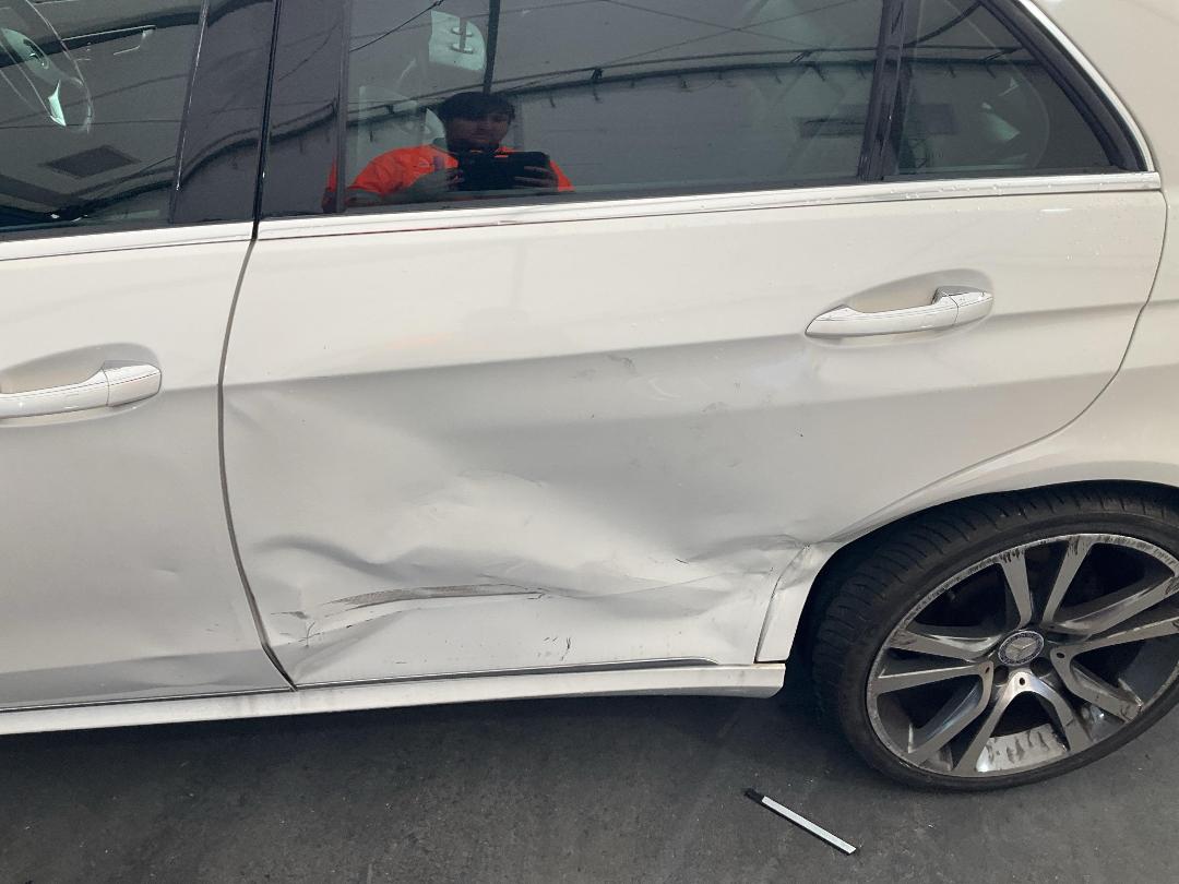 Photo '8' of Mercedes-Benz E-Class E250 Photo '8' of Mercedes-Benz E-Class E250