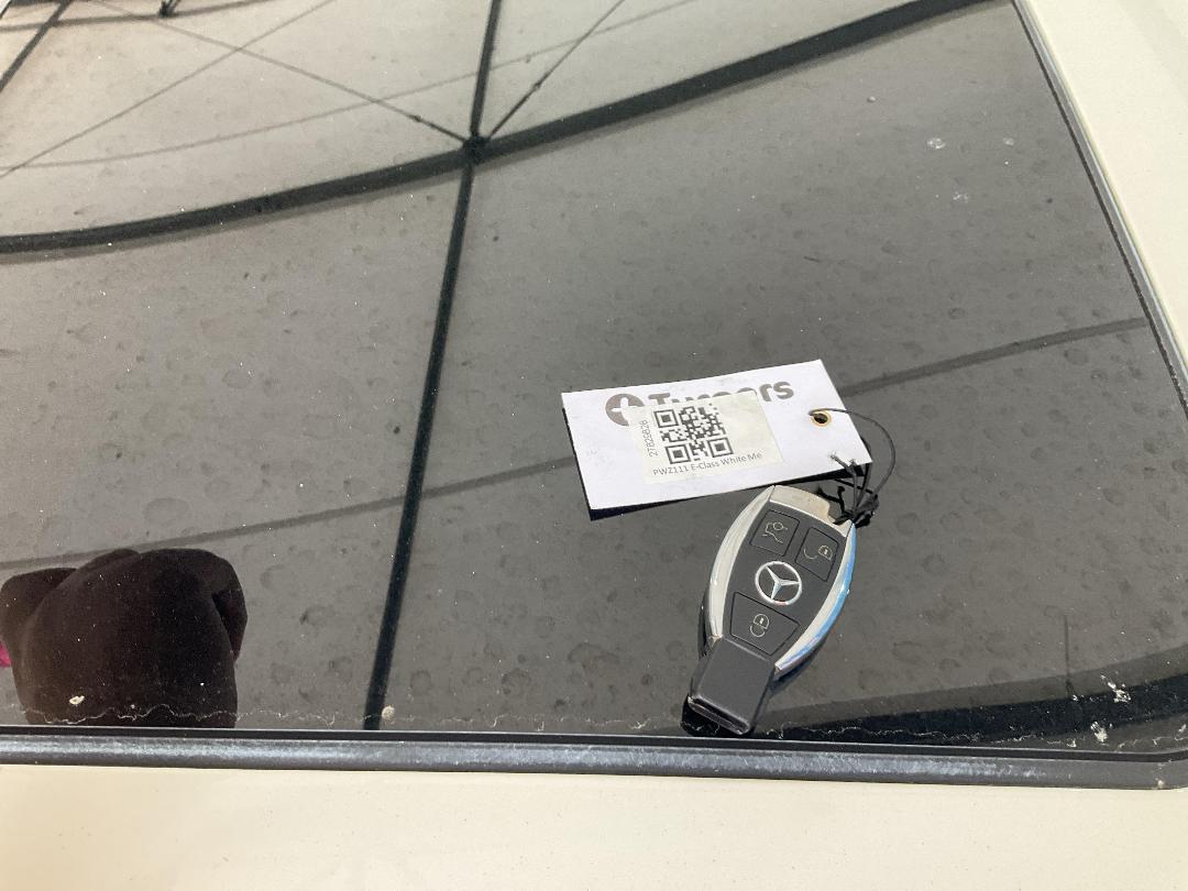 Photo '16' of Mercedes-Benz E-Class E250 Photo '16' of Mercedes-Benz E-Class E250