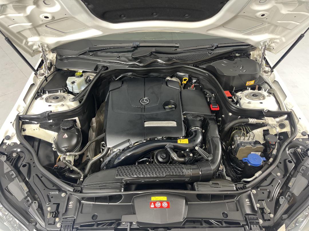 Photo '13' of Mercedes-Benz E250