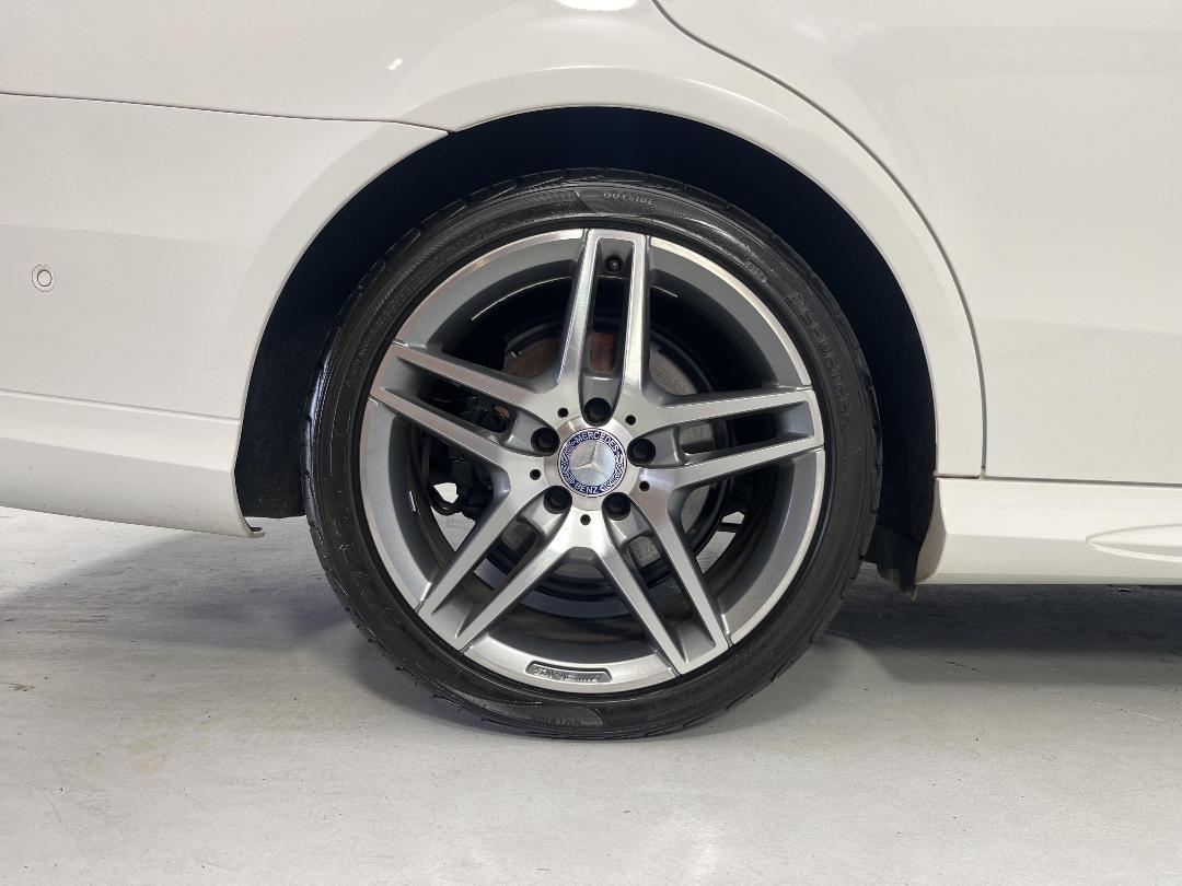 Photo '12' of Mercedes-Benz E250