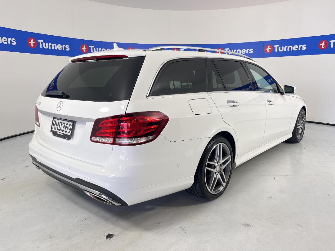 Photo '7' of Mercedes-Benz E250