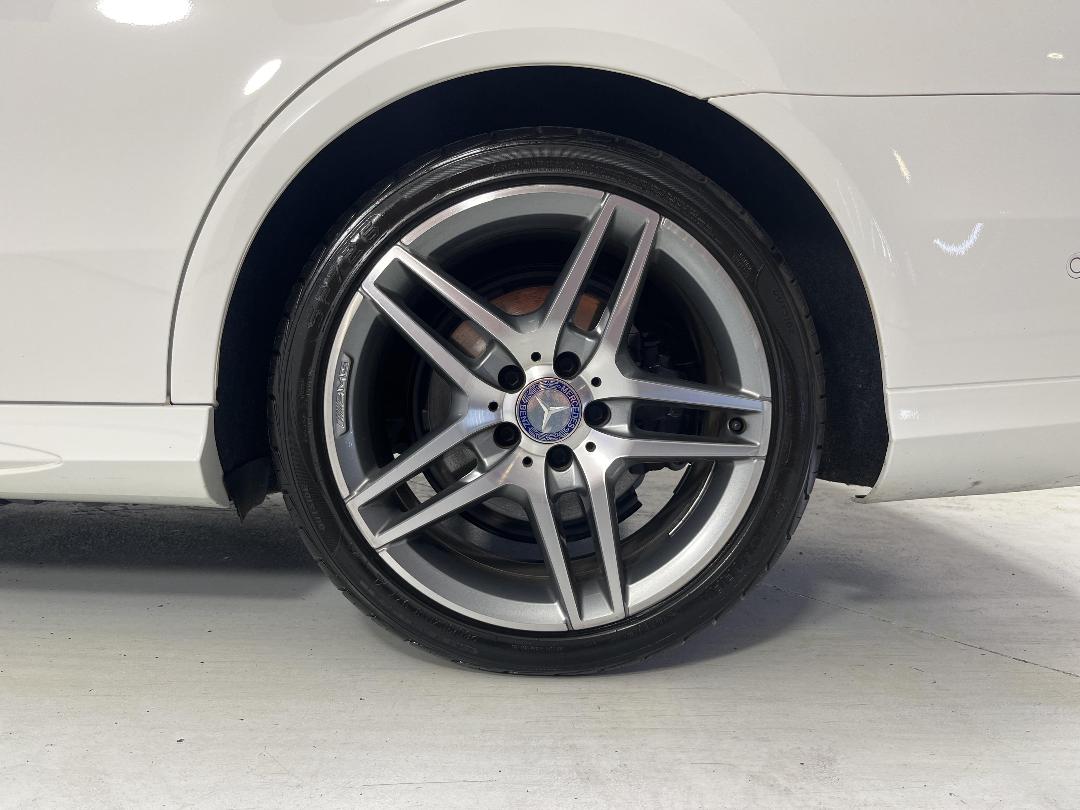 Photo '11' of Mercedes-Benz E250