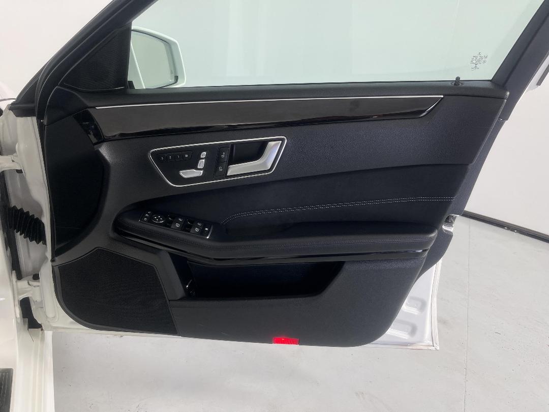 Photo '15' of Mercedes-Benz E250