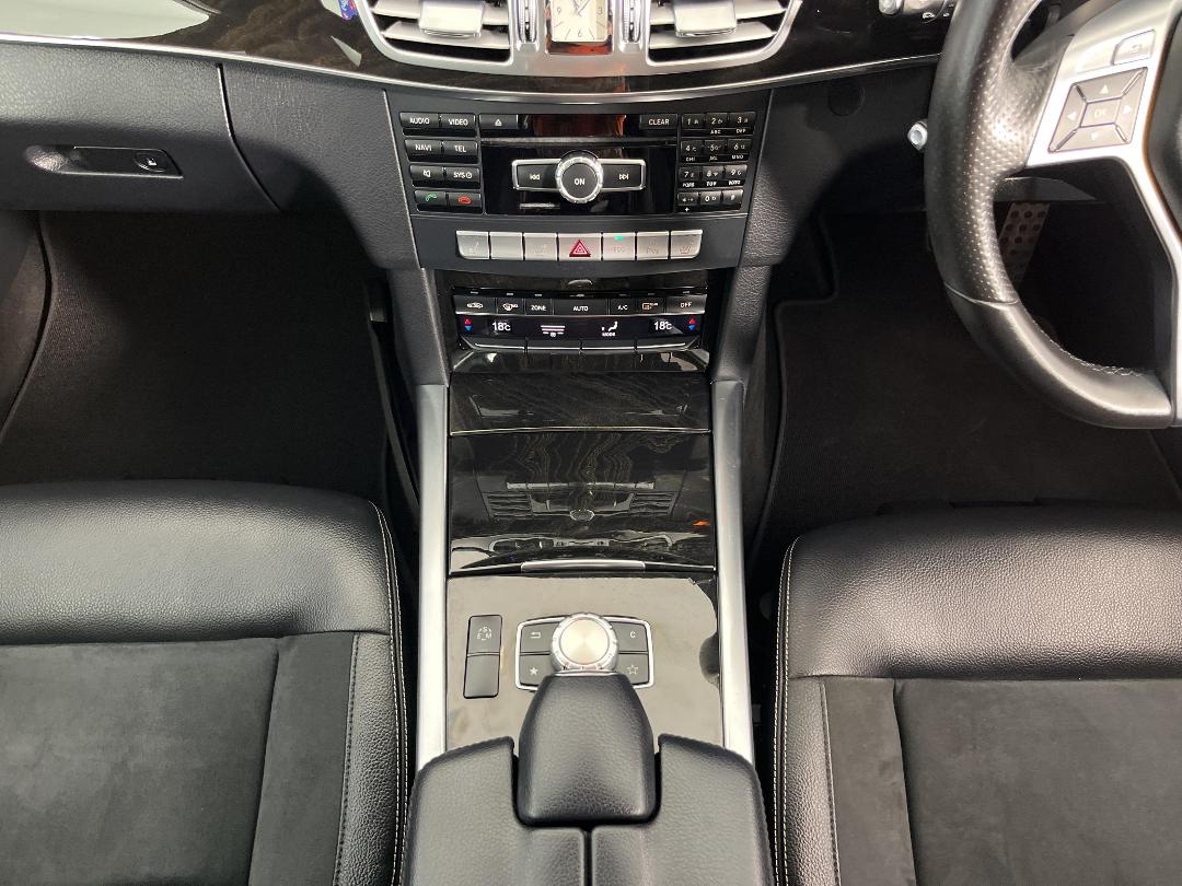 Photo '18' of Mercedes-Benz E250