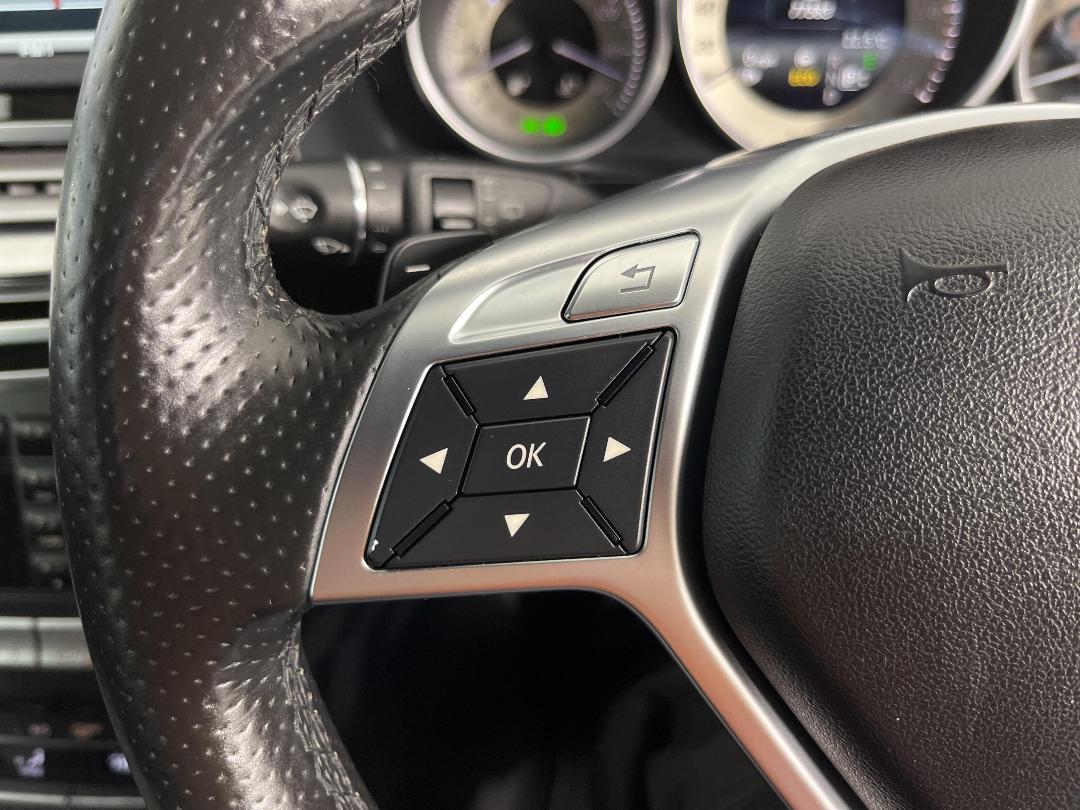 Photo '24' of Mercedes-Benz E250