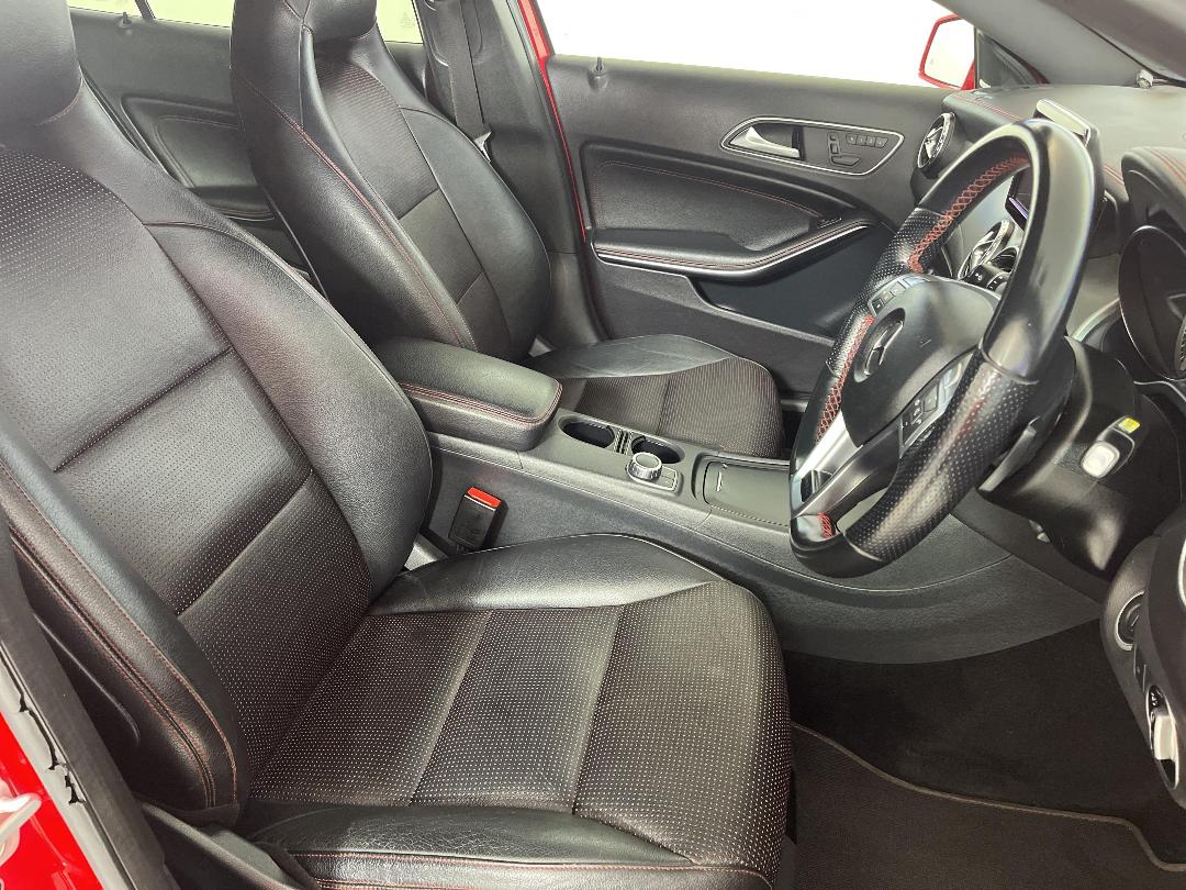 Photo '16' of Mercedes-Benz GLA