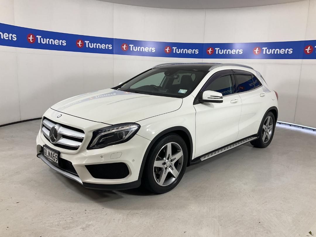 Photo '4' of Mercedes-Benz GLA180 Photo '4' of Mercedes-Benz GLA180