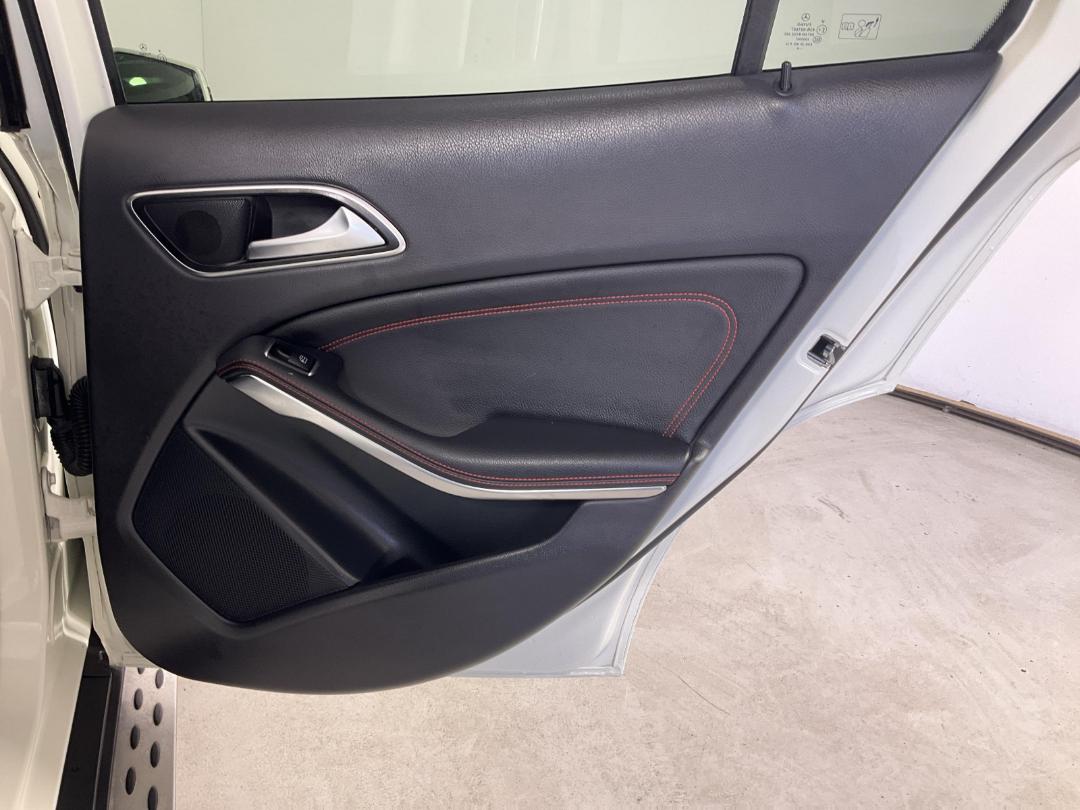 Photo '19' of Mercedes-Benz GLA180 Photo '19' of Mercedes-Benz GLA180