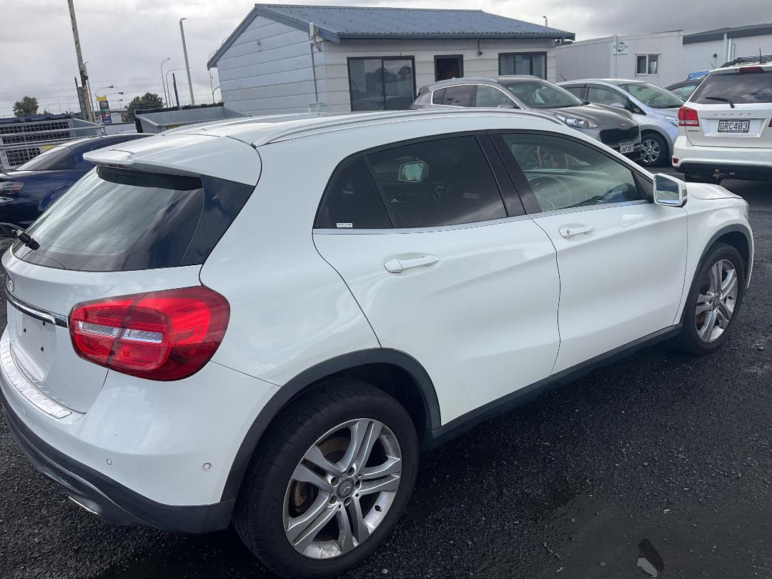 Photo '5' of Mercedes-Benz GLA180