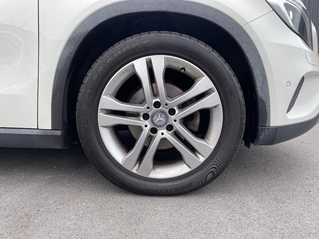 Photo '2' of Mercedes-Benz GLA180 Photo '2' of Mercedes-Benz GLA180