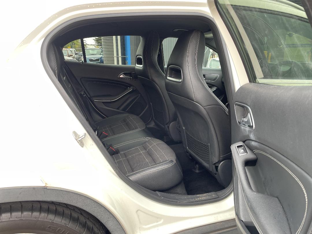 Photo '18' of Mercedes-Benz GLA180 Photo '18' of Mercedes-Benz GLA180