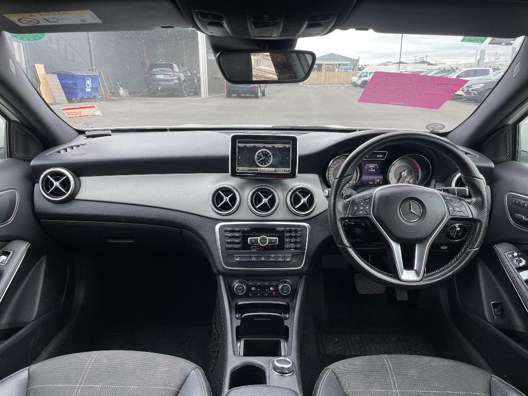 Photo '19' of Mercedes-Benz GLA180 Photo '19' of Mercedes-Benz GLA180