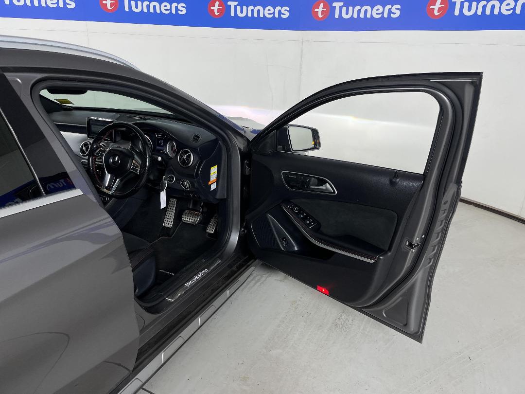 Photo '15' of Mercedes-Benz GLA250 Photo '15' of Mercedes-Benz GLA250