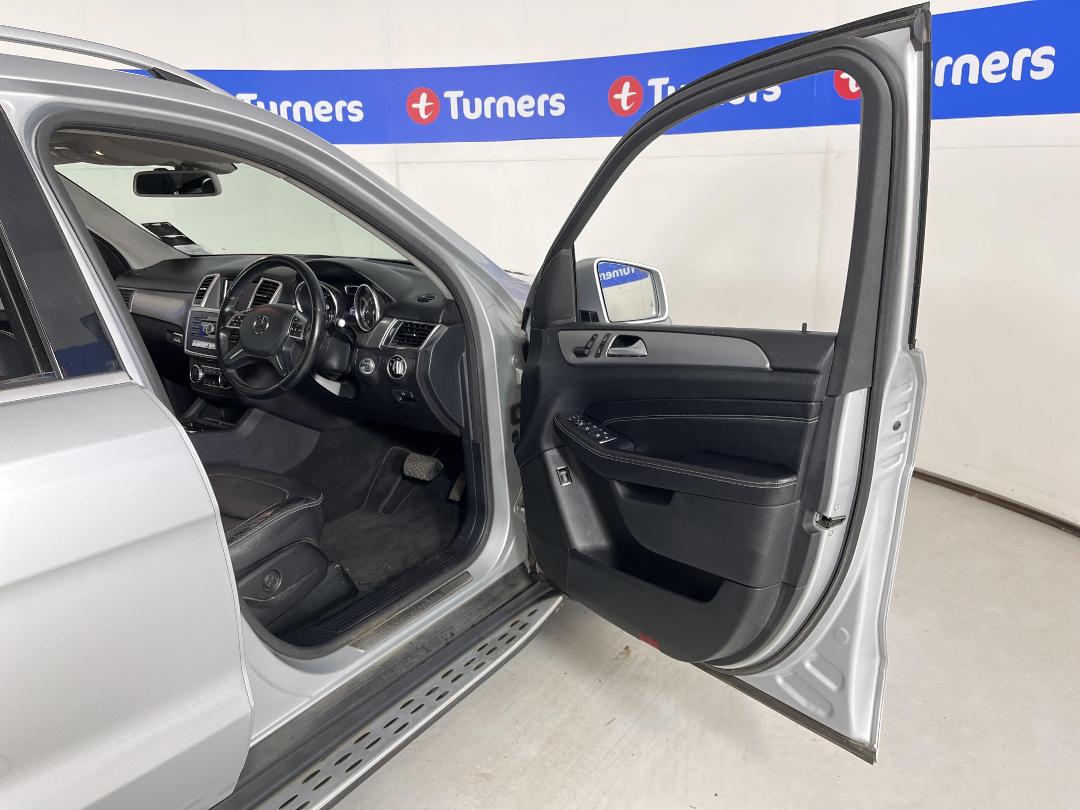 Photo '15' of Mercedes-Benz M-Class