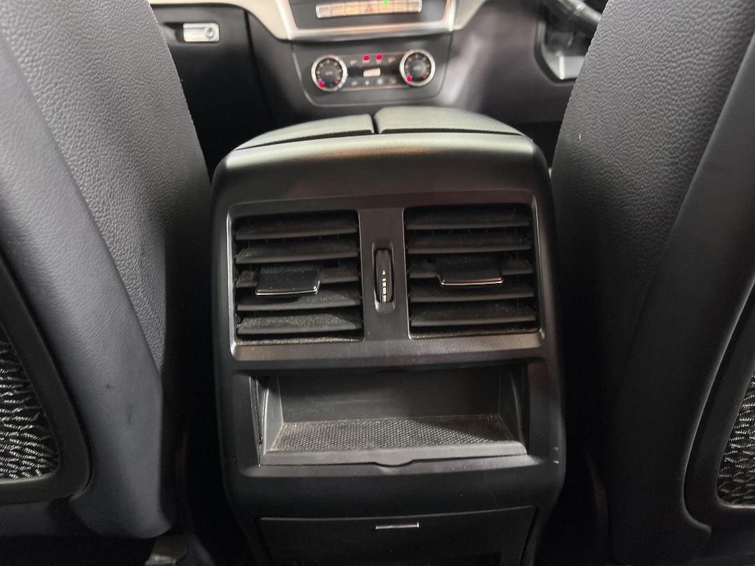 Photo '29' of Mercedes-Benz M-Class