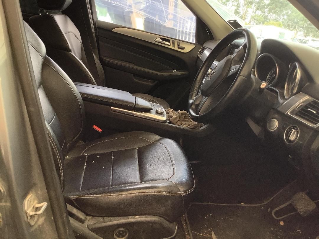 Photo '11' of Mercedes-Benz M-Class ML 250 Bluetec Photo '11' of Mercedes-Benz M-Class ML 250 Bluetec