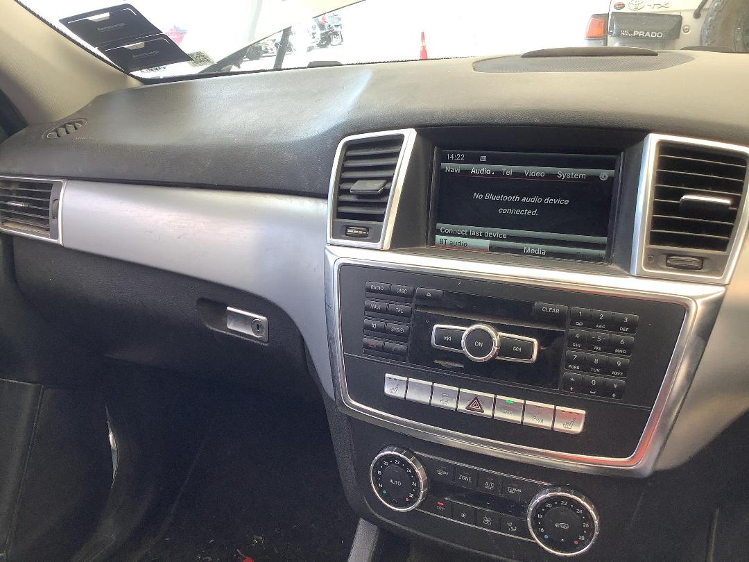 Photo '18' of Mercedes-Benz M-Class ML 250 Bluetec Photo '18' of Mercedes-Benz M-Class ML 250 Bluetec