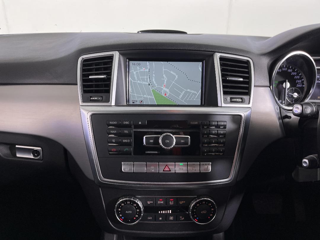 Photo '18' of Mercedes-Benz ML 250