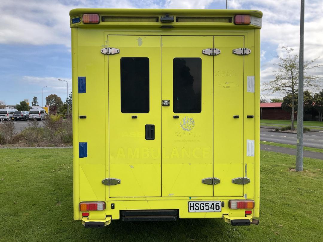 Photo '6' of Mercedes-Benz Sprinter C/C 319 CDI 3665 S Ambulance Photo '6' of Mercedes-Benz Sprinter C/C 319 CDI 3665 S Ambulance