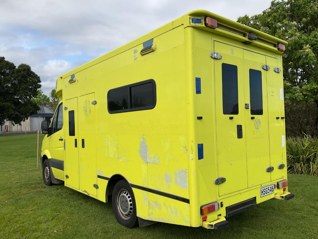 Photo '13' of Mercedes-Benz Sprinter C/C 319 CDI 3665 S Ambulance Photo '13' of Mercedes-Benz Sprinter C/C 319 CDI 3665 S Ambulance
