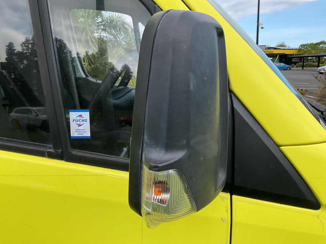 Photo '35' of Mercedes-Benz Sprinter C/C 319 CDI 3665 S Ambulance Photo '35' of Mercedes-Benz Sprinter C/C 319 CDI 3665 S Ambulance