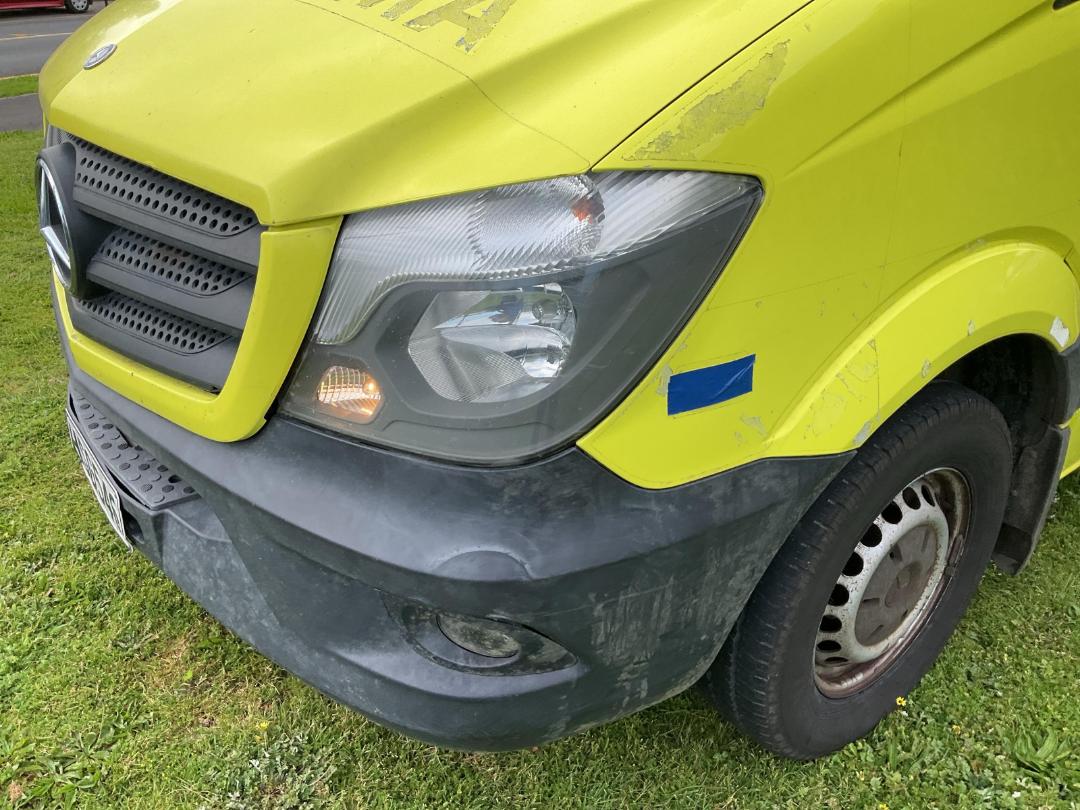 Photo '32' of Mercedes-Benz Sprinter C/C 319 CDI 3665 S Ambulance Photo '32' of Mercedes-Benz Sprinter C/C 319 CDI 3665 S Ambulance