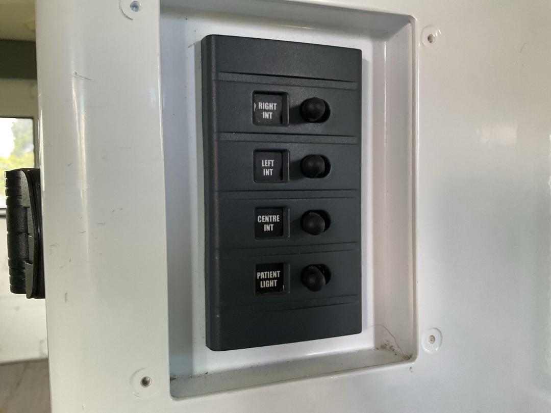 Photo '29' of Mercedes-Benz Sprinter C/C 319 CDI 3665 S Ambulance Photo '29' of Mercedes-Benz Sprinter C/C 319 CDI 3665 S Ambulance