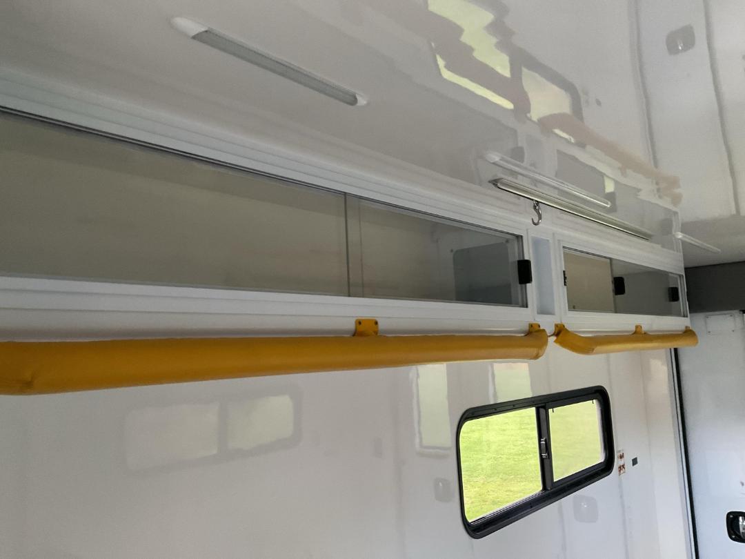 Photo '12' of Mercedes-Benz Sprinter C/C 319 CDI 3665 S Ambulance Photo '12' of Mercedes-Benz Sprinter C/C 319 CDI 3665 S Ambulance