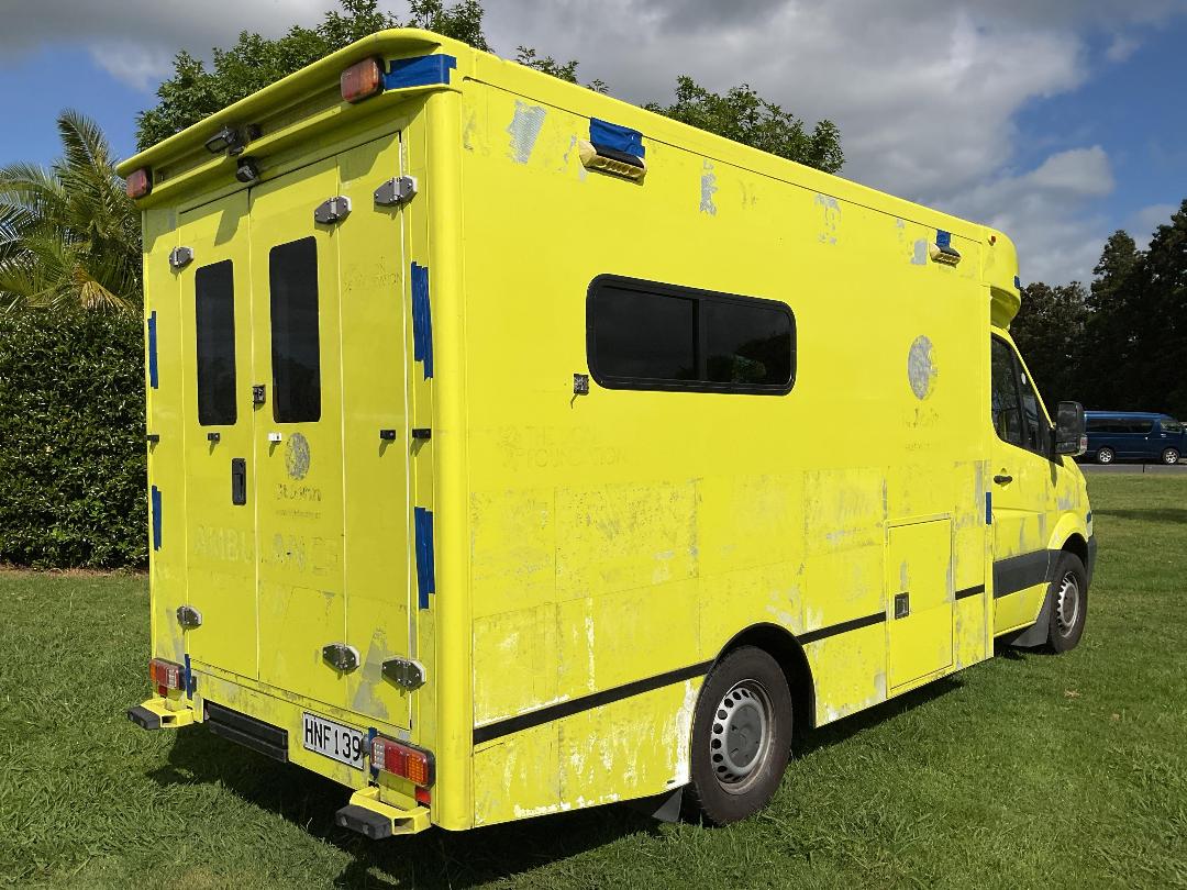 Photo '5' of Mercedes-Benz Sprinter C/C 319 CDI 3665 S Ambulance