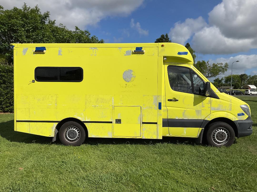 Photo '3' of Mercedes-Benz Sprinter C/C 319 CDI 3665 S Ambulance