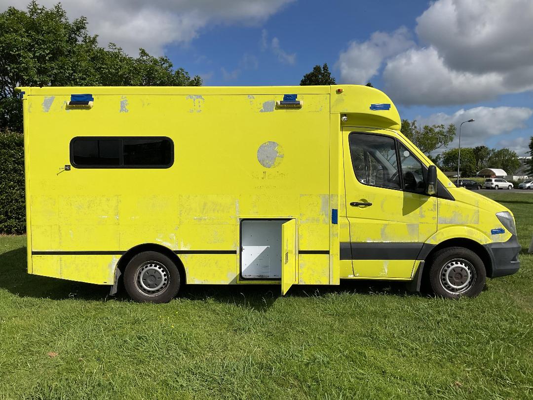 Photo '4' of Mercedes-Benz Sprinter C/C 319 CDI 3665 S Ambulance