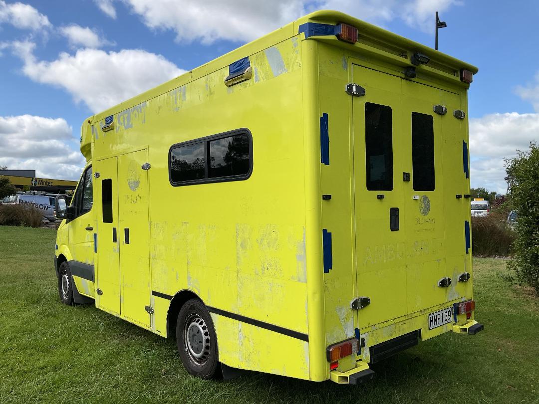 Photo '11' of Mercedes-Benz Sprinter C/C 319 CDI 3665 S Ambulance