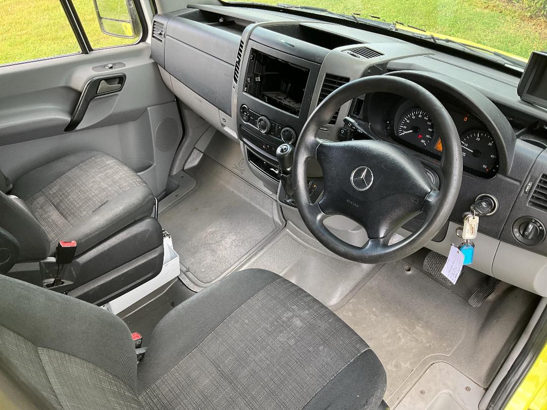 Photo '18' of Mercedes-Benz Sprinter C/C 319 CDI 3665 S Ambulance
