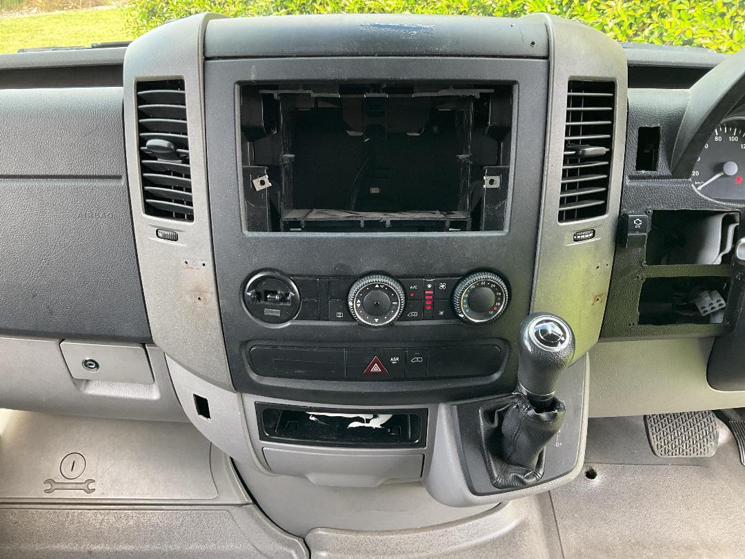 Photo '23' of Mercedes-Benz Sprinter C/C 319 CDI 3665 S Ambulance