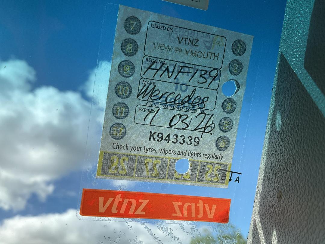 Photo '50' of Mercedes-Benz Sprinter C/C 319 CDI 3665 S Ambulance