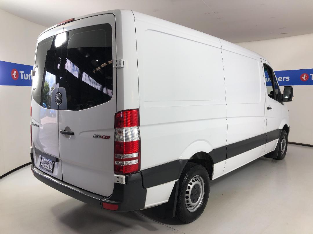 Photo '7' of Mercedes-Benz Sprinter Photo '7' of Mercedes-Benz Sprinter
