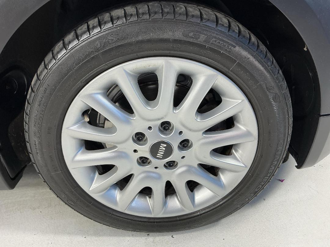 Photo '9' of Mini Hatch