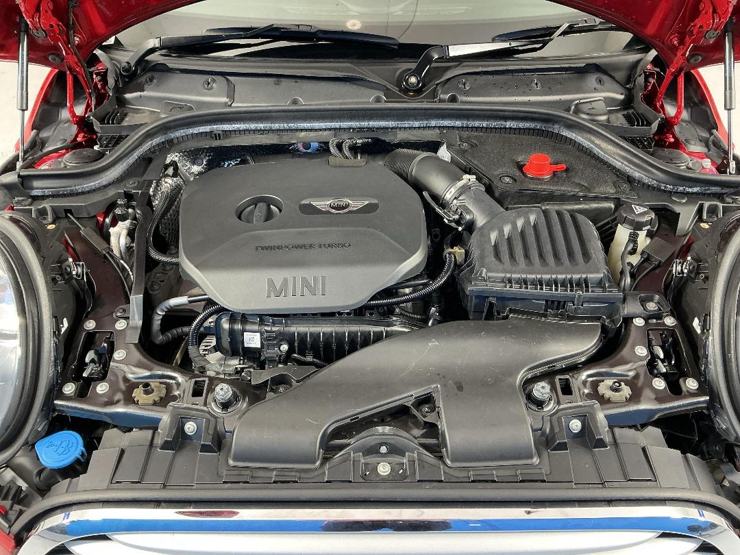 Photo '13' of Mini Hatch