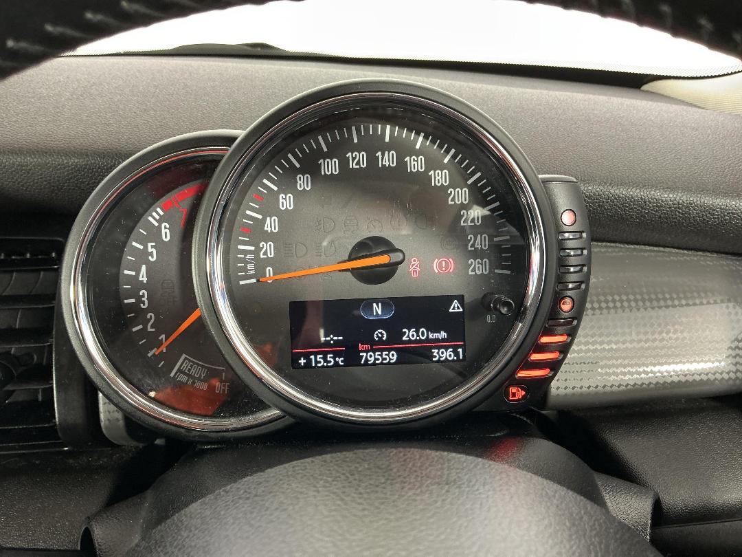 Photo '20' of Mini Hatch