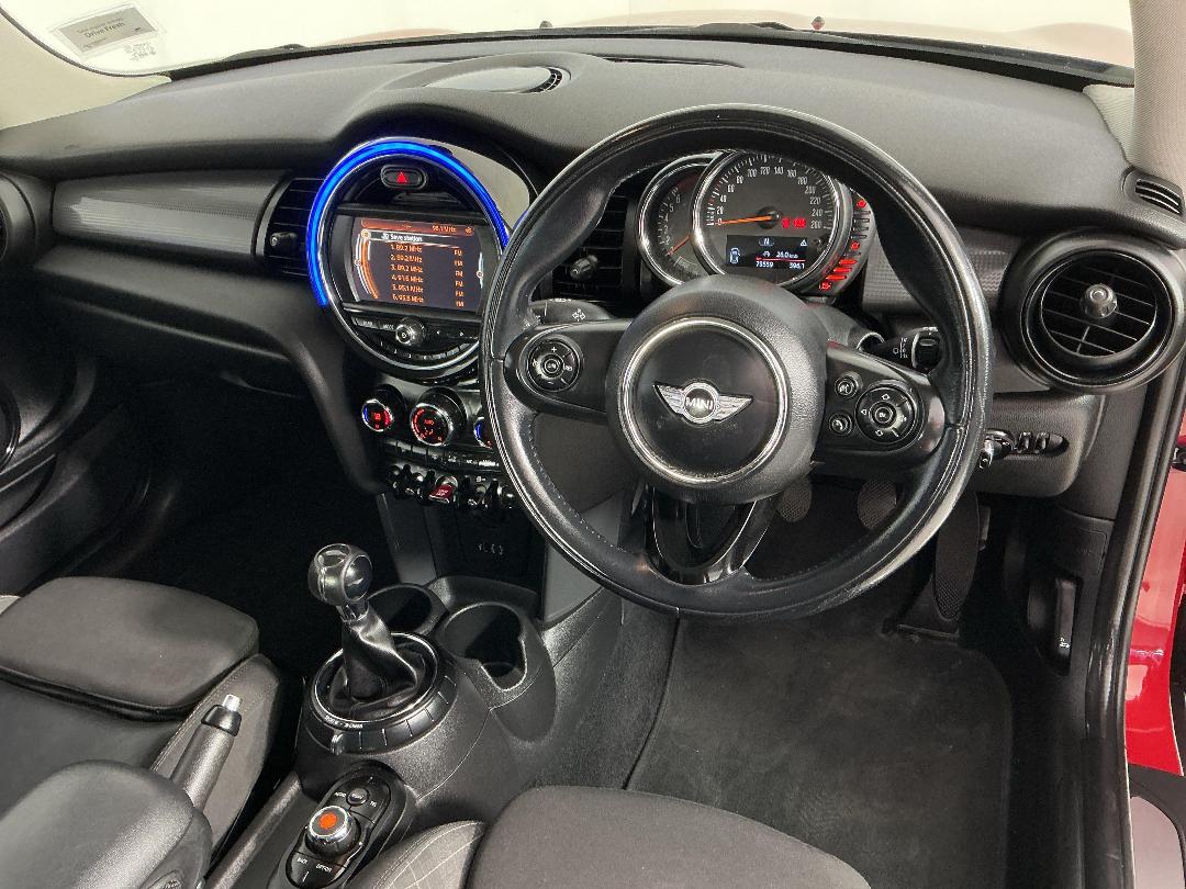 Photo '17' of Mini Hatch