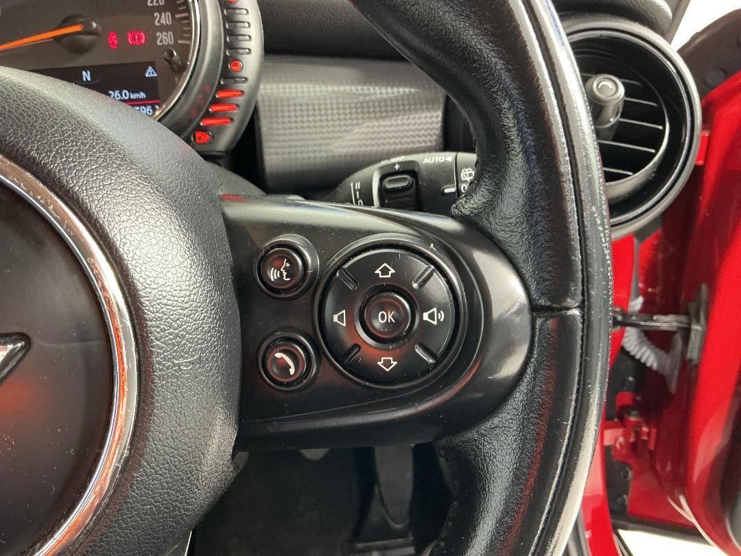 Photo '24' of Mini Hatch