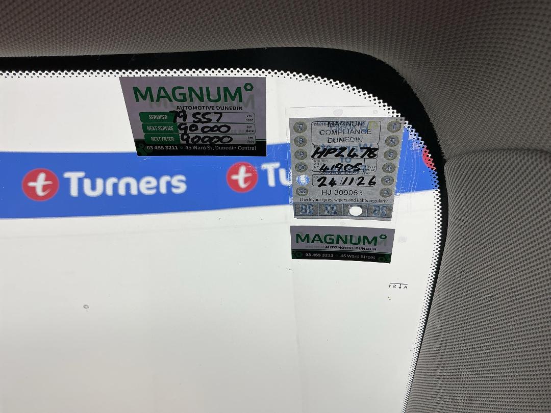 Photo '26' of Mini Hatch