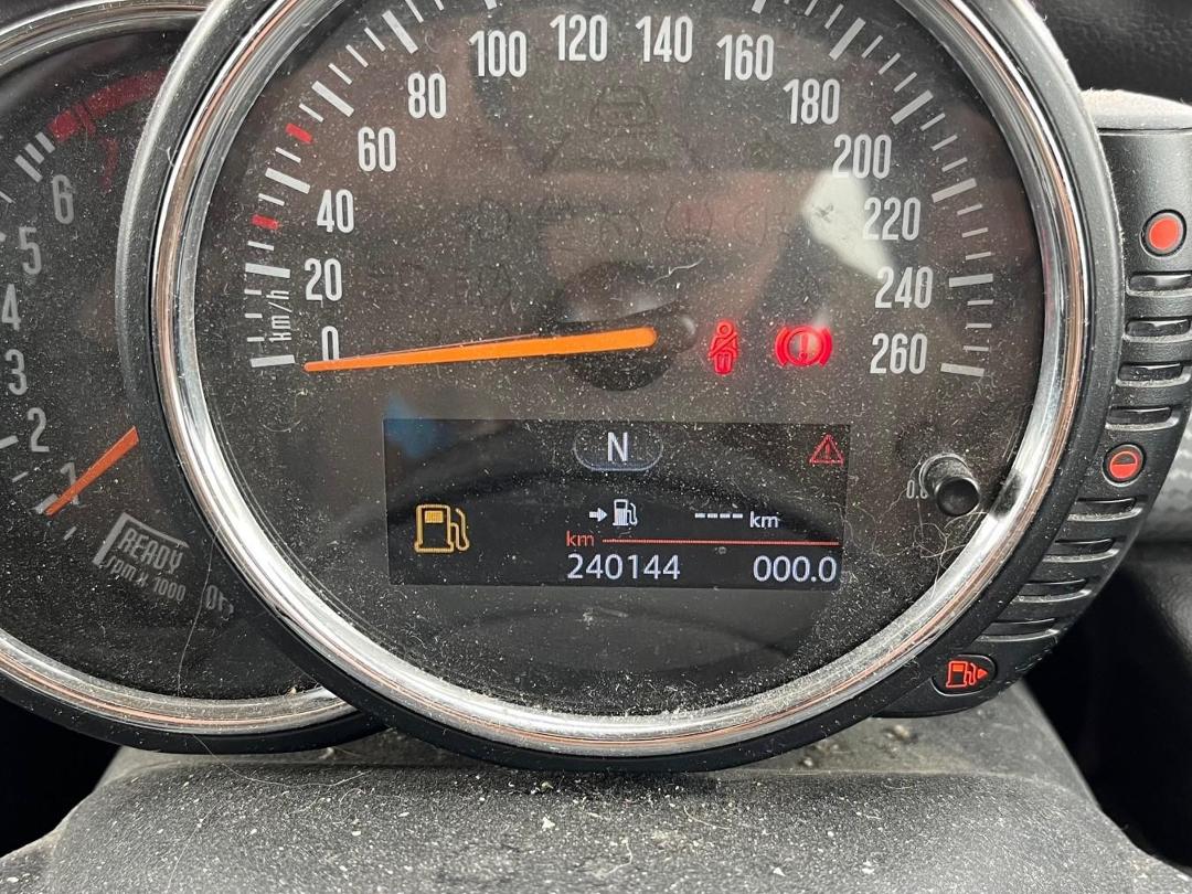 Photo '13' of Mini Hatch Cooper