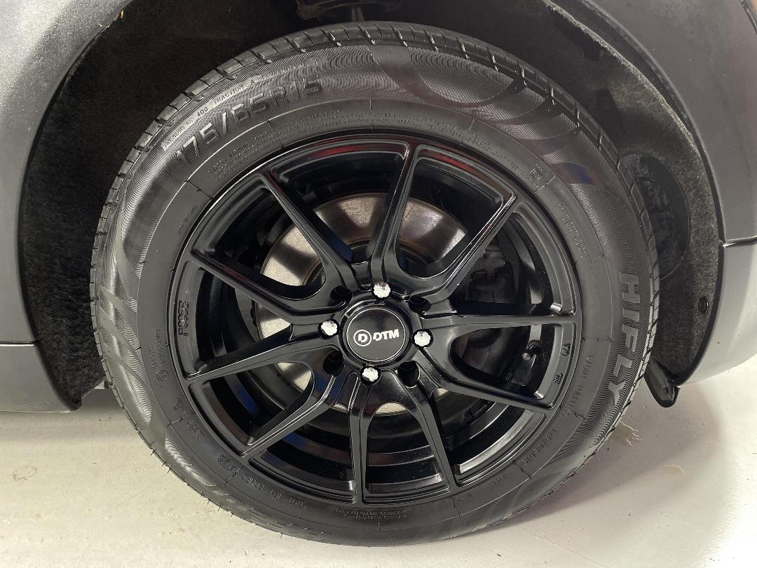 Photo '9' of Mini ONE