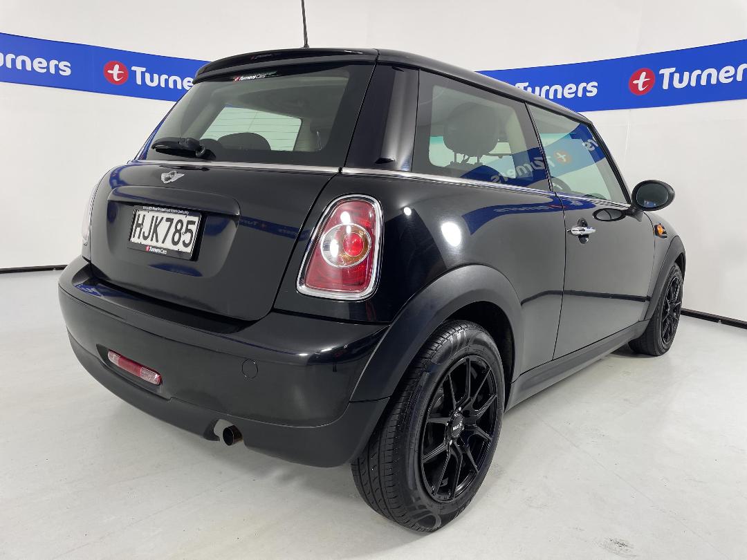 Photo '7' of Mini ONE