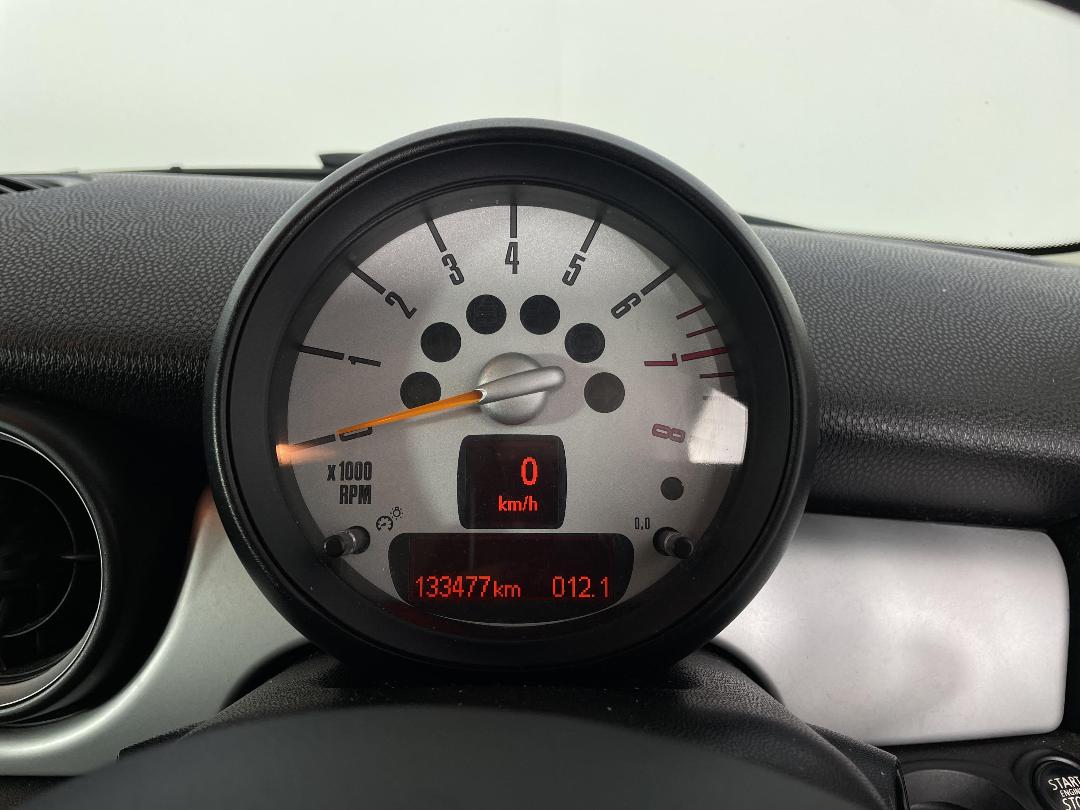 Photo '20' of Mini ONE