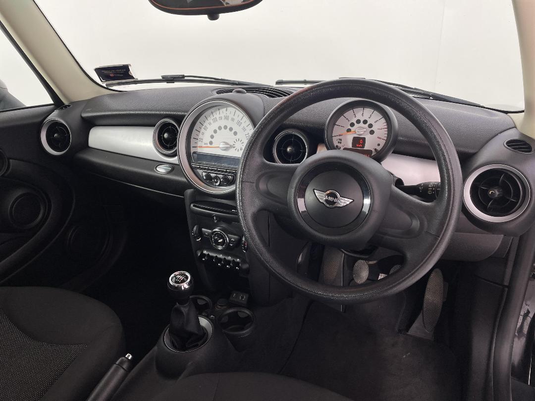 Photo '17' of Mini ONE