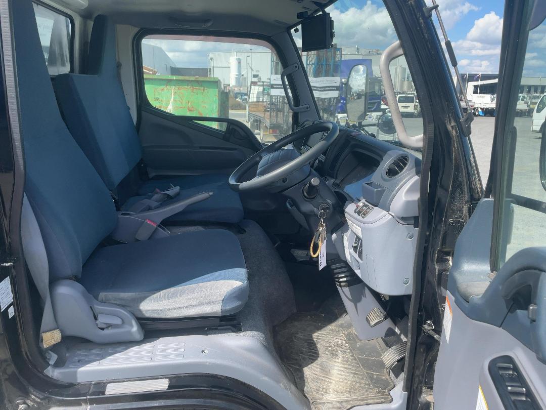 Photo '12' of Mitsubishi Canter Food Truck