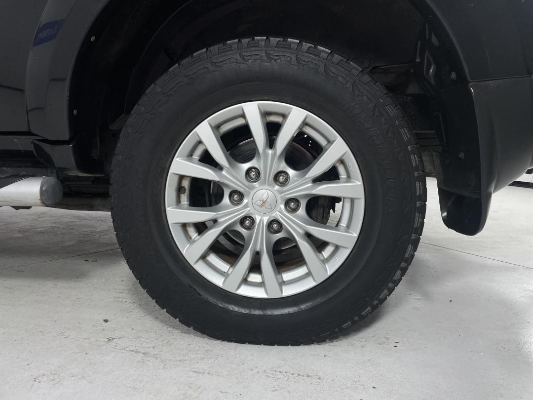 Photo '9' of Mitsubishi Challenger EXC TD Photo '9' of Mitsubishi Challenger EXC TD